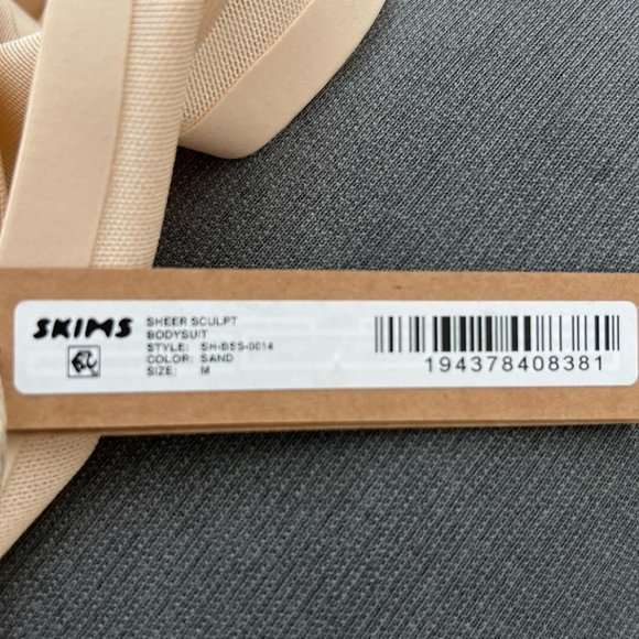 NWT Skims Sheer Sculpt Bodysuit Tan - Picture 2 of 2